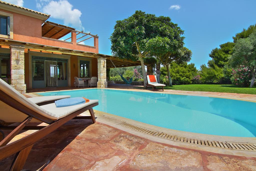 Vouliagmeni Villa Афины Номер фото